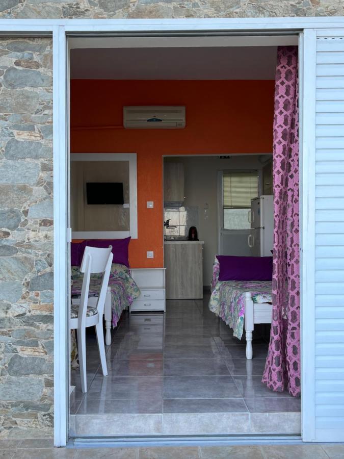 Villa Leonidas Koutsoupia Kokkino Nero Exterior photo