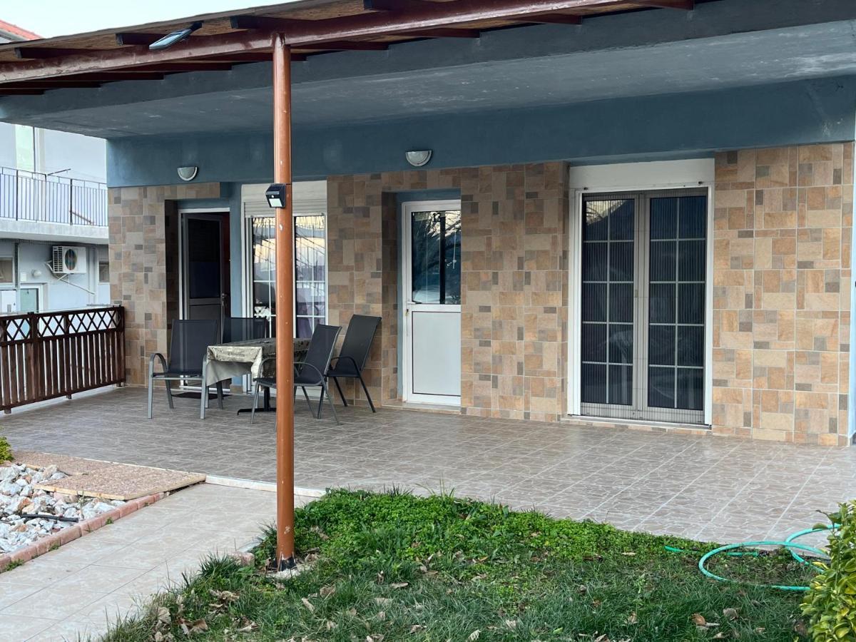 Villa Leonidas Koutsoupia Kokkino Nero Exterior photo