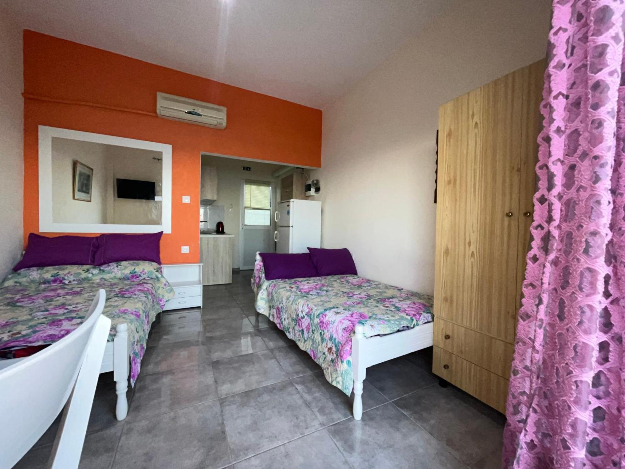 Villa Leonidas Koutsoupia Kokkino Nero Room photo